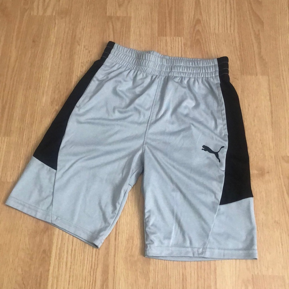 Boys medium puma shorts